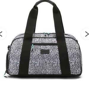 Vooray Burner Gym Duffel Bag has all specifications in the last 2 pictures.